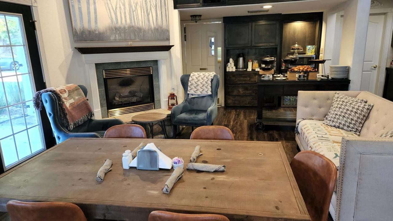 Hounds Tooth Inn Oakhurst Exteriér fotografie
