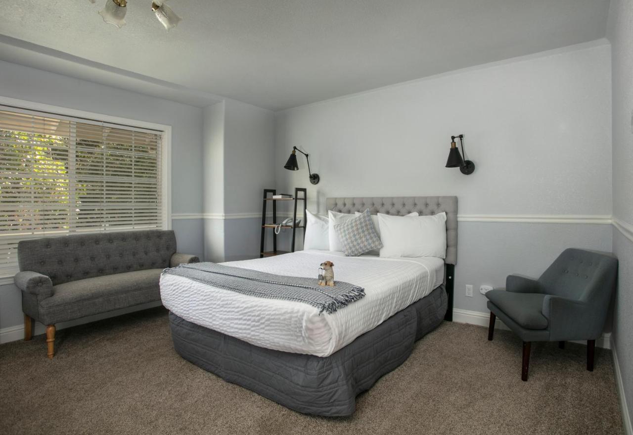 Hounds Tooth Inn Oakhurst Exteriér fotografie